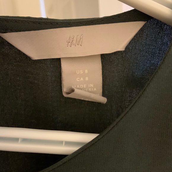 H&M dress size medium. Worn twice - Picture 3 of 3